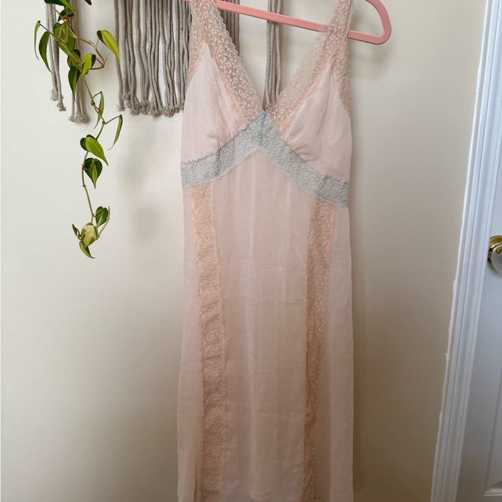 Elegant Lace Trim Nightgown